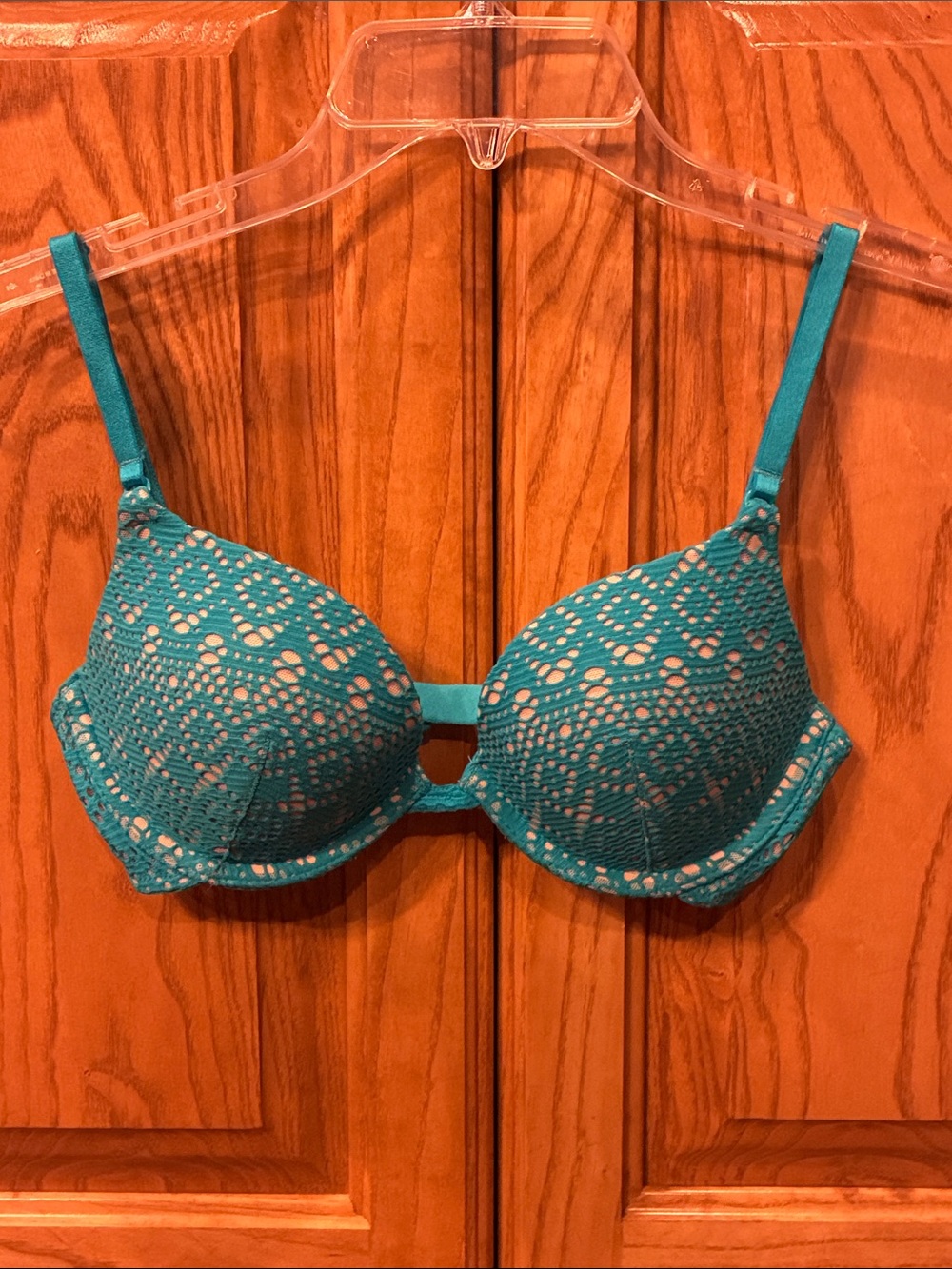 32C Victoria's Secret Turquoise Push Up Bra with Crochet Lace Overlay